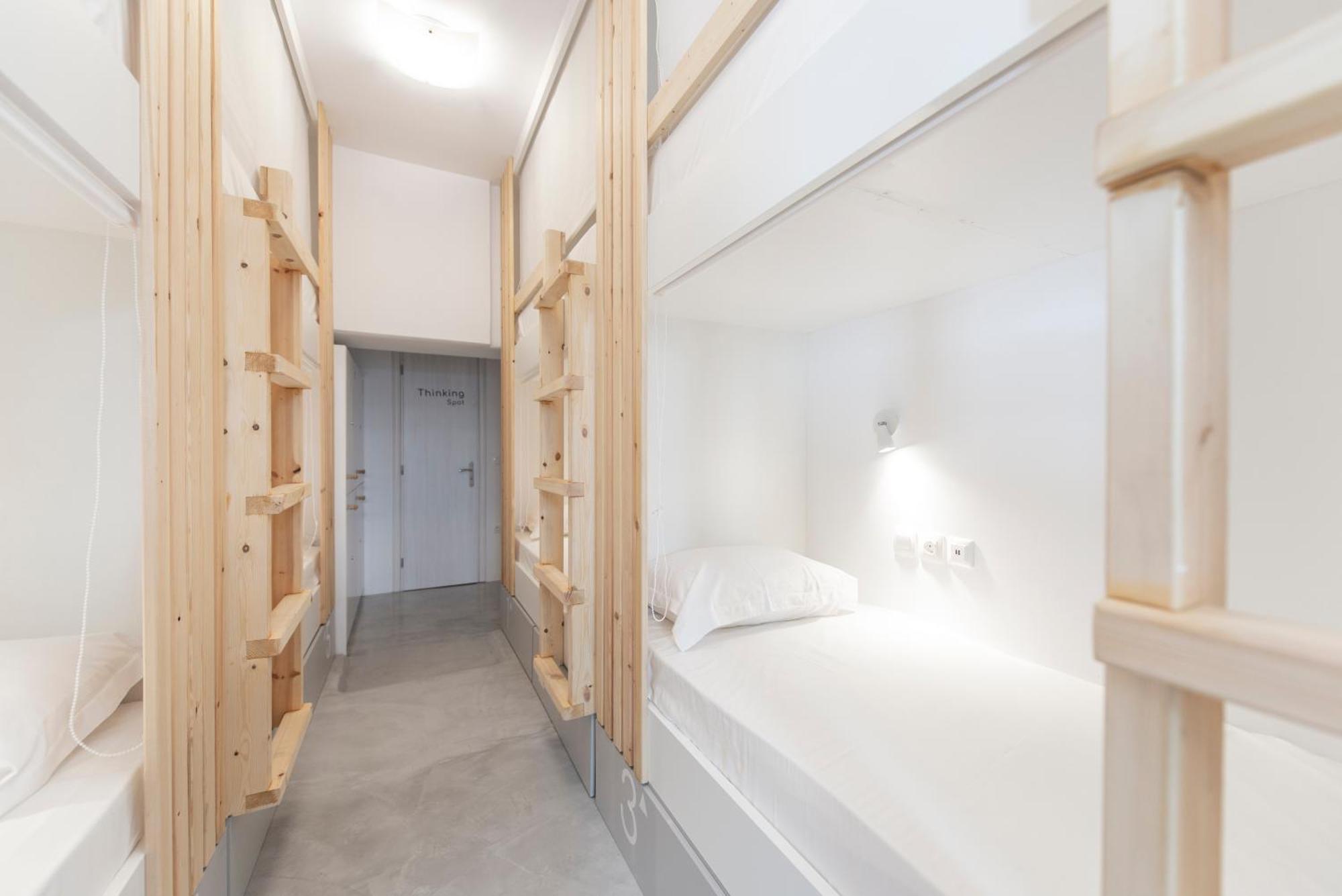 Bedspot Hostel Fira  Exteriér fotografie